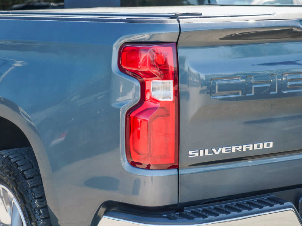 Used 2020 Chevrolet Silverado 1500 LTZ w/ LTZ Premium Package AWD/4WD image 7
