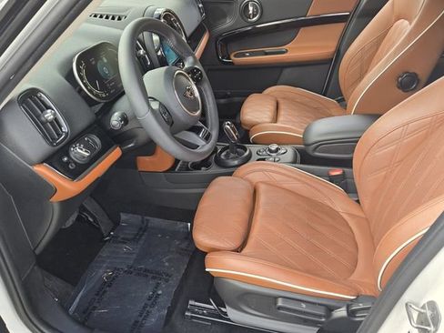 Used 2024 MINI Cooper Countryman S w/ Signature Upholstery Package FWD image 10