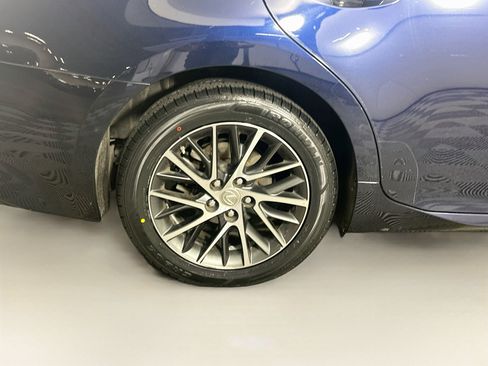 Used 2016 Lexus ES 350 w/ Luxury Package w/Wood Trim FWD image 11