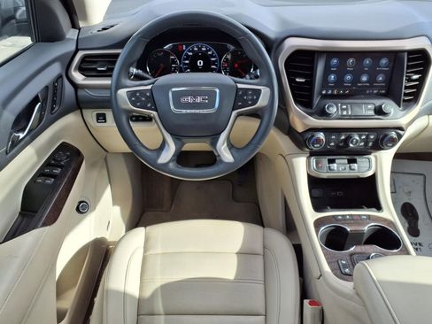 Used 2023 GMC Acadia Denali w/ Denali Ultimate Package image 9