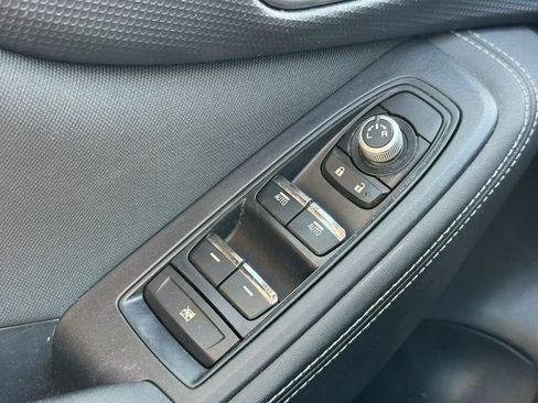 Used 2019 Subaru Forester Premium AWD/4WD image 31