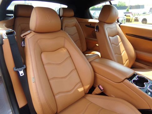 Used 2015 Maserati GranTurismo Convertible image 30