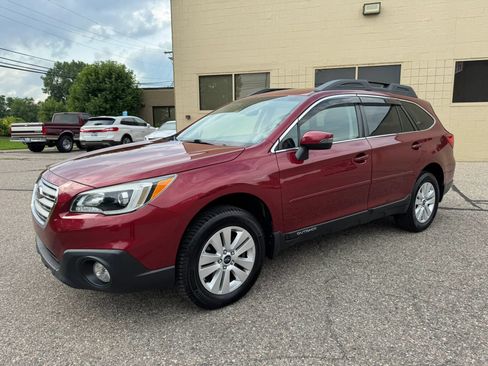 Used 2017 Subaru Outback 2.5i Premium AWD/4WD image 4