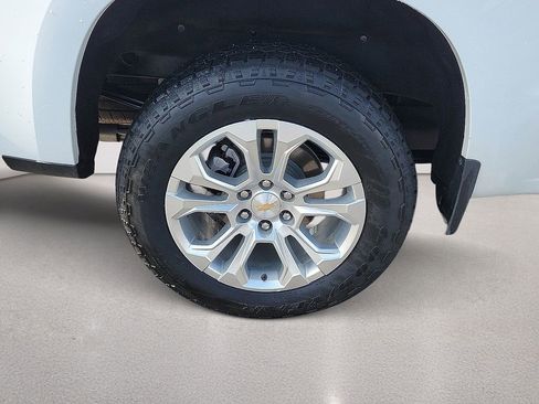 Used 2023 Chevrolet Silverado 1500 LTZ w/ LTZ Premium Package AWD/4WD image 7