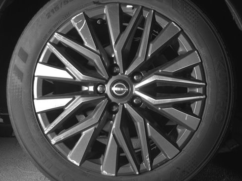 Used 2025 Nissan Altima 2.5 SV image 15