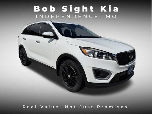 Used 2017 Kia Sorento AWD w/ LX Convenience Package image 15