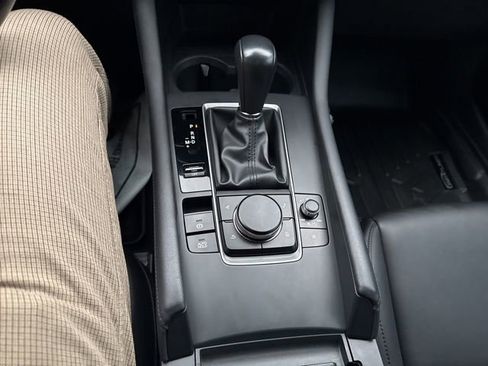 Used 2023 MAZDA MAZDA3 s image 18