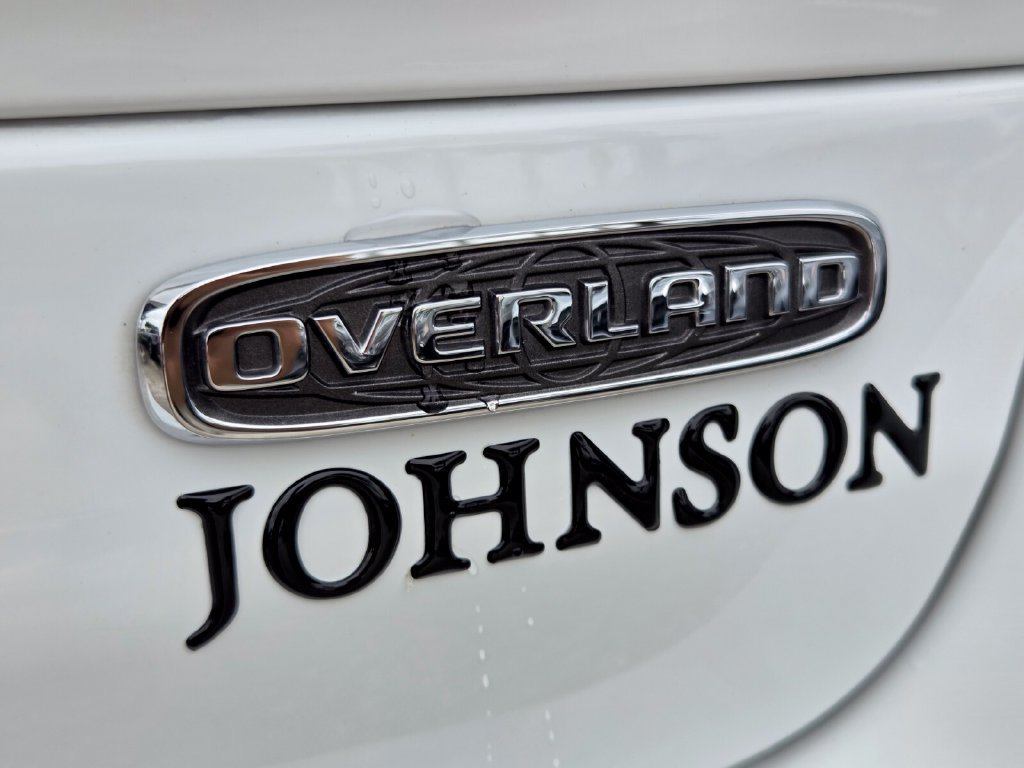 Used 2023 Jeep Grand Cherokee Overland AWD/4WD image 14