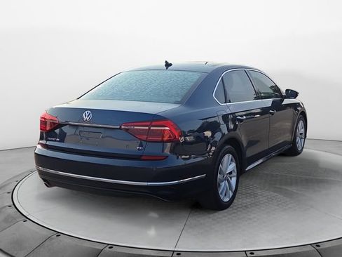 Used 2018 Volkswagen Passat 2.0T SE FWD image 5