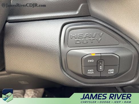 Used 2025 RAM 3500 Laramie w/ Sport Appearance Package AWD/4WD image 38