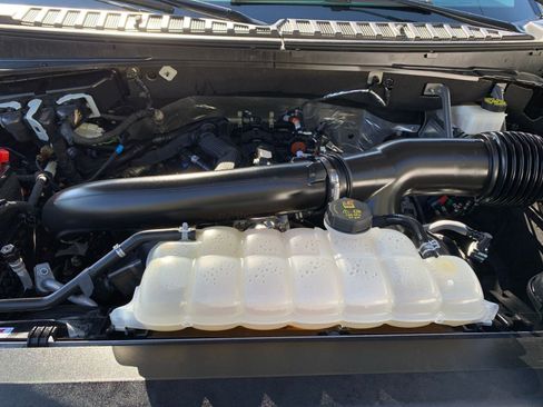 Used 2024 Ford Expedition Limited image 32