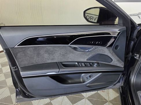 Used 2020 Audi S8 L w/ S8 Executive Package AWD/4WD image 19