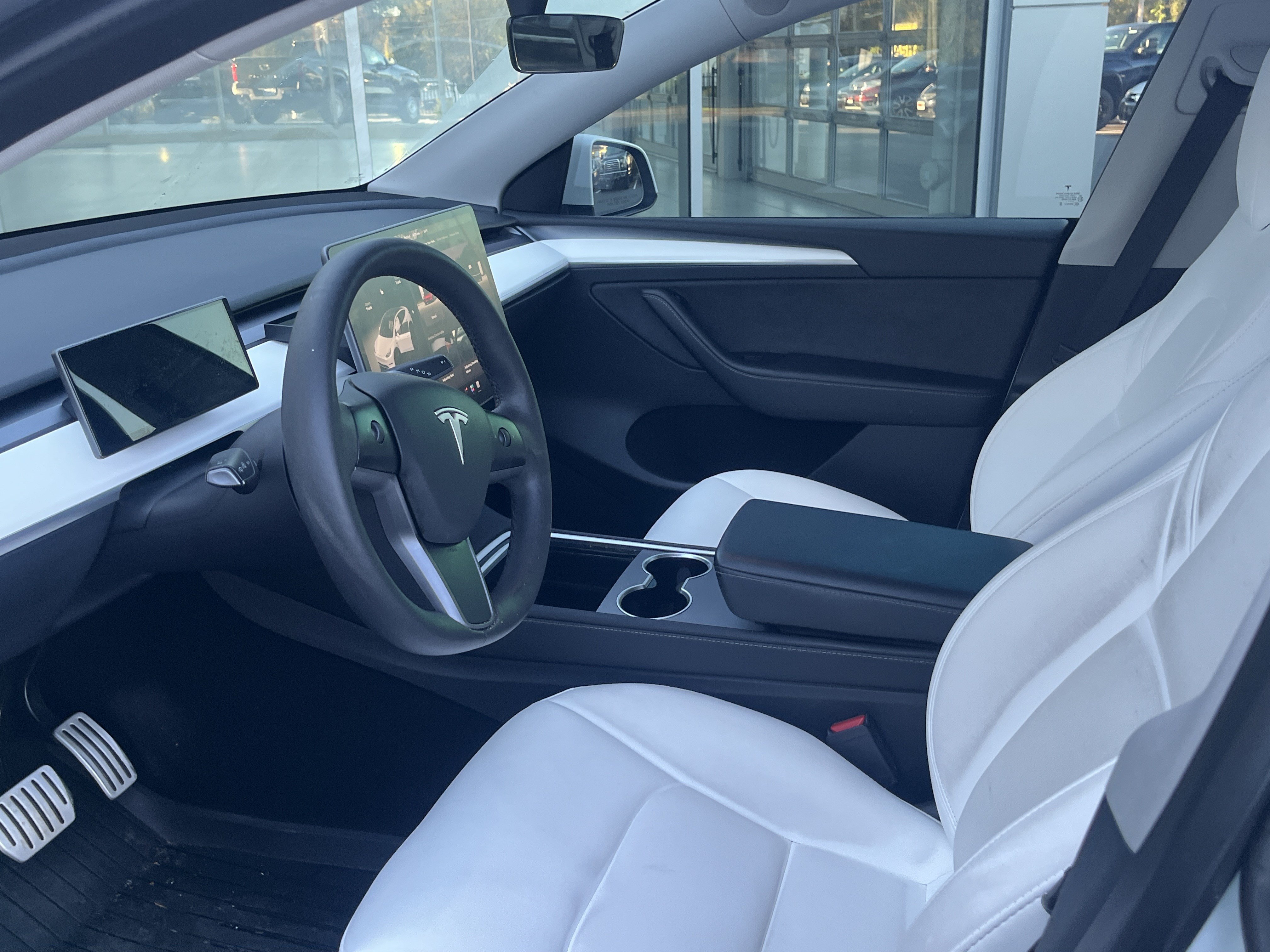 Used 2023 Tesla Model Y Performance AWD/4WD image 5