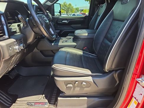 Used 2025 GMC Sierra 2500 AT4X AWD/4WD image 19