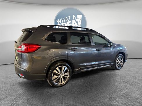 Used 2022 Subaru Ascent Limited w/ Technology Package image 3