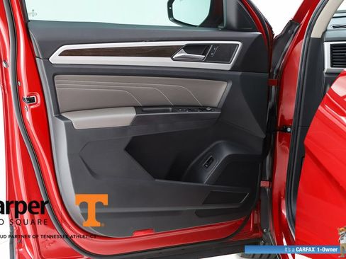 Used 2023 Volkswagen Atlas SE w/ Panoramic Sunroof Package FWD image 57