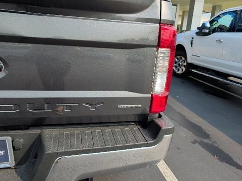 Used 2017 Ford F250 XLT AWD/4WD image 15