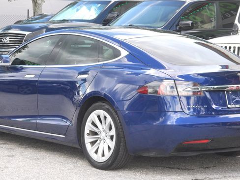 Used 2017 Tesla Model S 75 RWD image 9