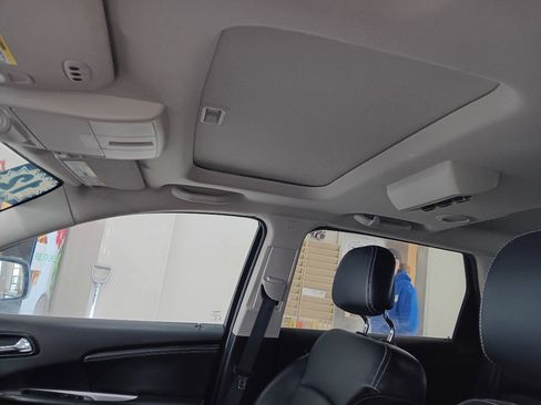 Used 2012 Dodge Journey Crew w/ Flexible Seating Group image 9