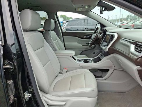 Used 2023 GMC Acadia SLT image 34