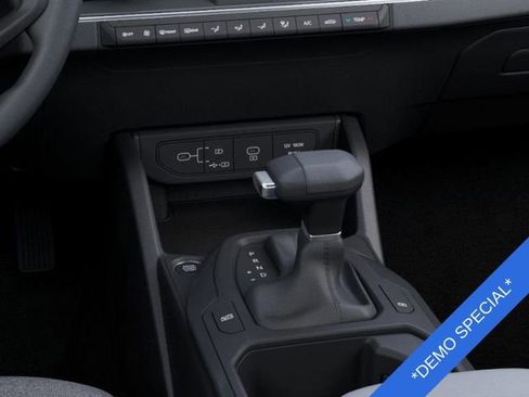 New 2025 Kia K4 LX image 23