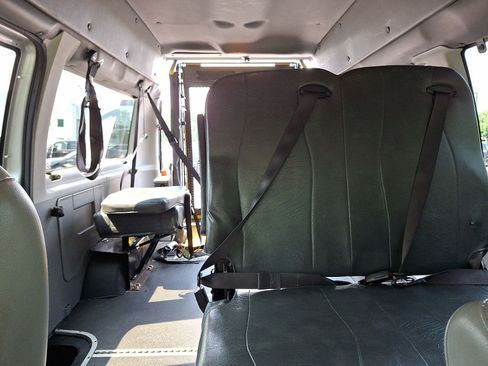 Used 2011 Ford E-350 and Econoline 350 XL w/ PWR Windows & Locks Group RWD image 13