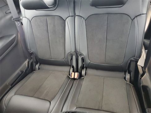 New 2025 Jeep Grand Cherokee L Altitude image 12