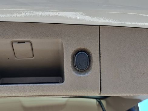 Used 2016 GMC Yukon SLT image 7