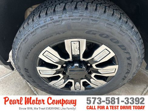 Certified 2024 GMC Sierra 2500 Denali image 8