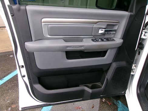 Used 2018 RAM 1500 Big Horn image 19