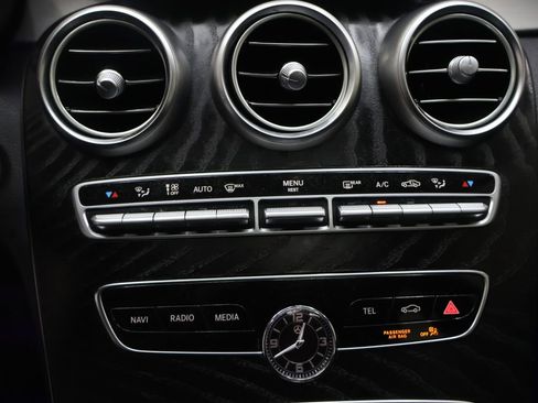 Used 2020 Mercedes-Benz C 300 4MATIC Sedan w/ Driver Assistance Package image 23