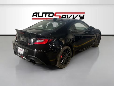 Used 2025 Toyota GR86 Premium w/ Performance Package RWD image 7