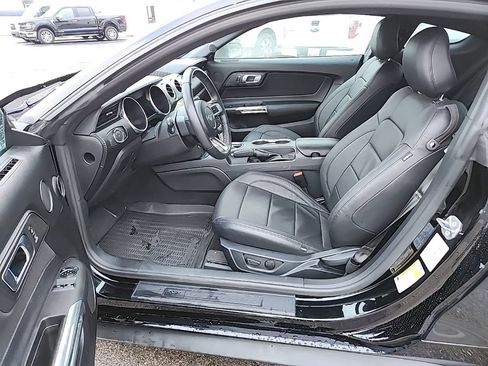 Used 2023 Ford Mustang Coupe RWD image 25