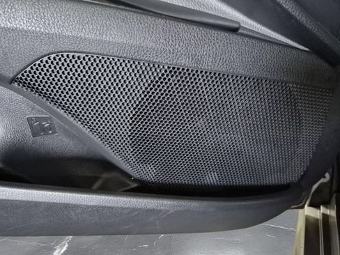 Used 2025 Toyota Camry SE FWD image 16