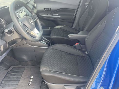 Used 2022 Nissan Kicks S w/ Interior Electronics Package FWD image 13