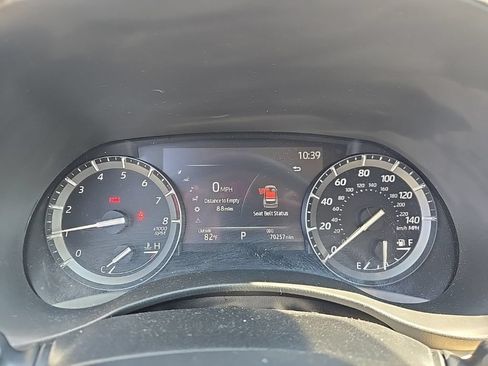 Used 2021 Toyota Highlander XLE AWD/4WD image 7