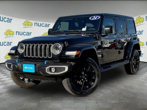 Used 2024 Jeep Wrangler Sahara w/ Technology Group image 3