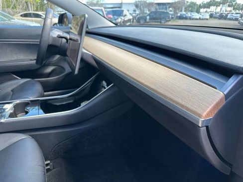 Used 2020 Tesla Model 3 Long Range AWD/4WD image 37