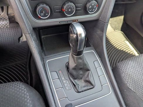 Used 2014 Volkswagen Passat image 13