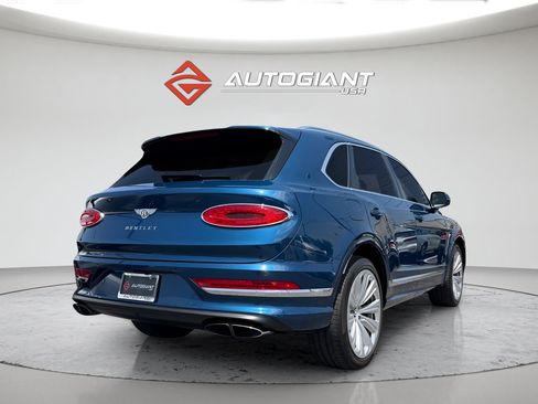 Used 2023 Bentley Bentayga AWD/4WD image 16