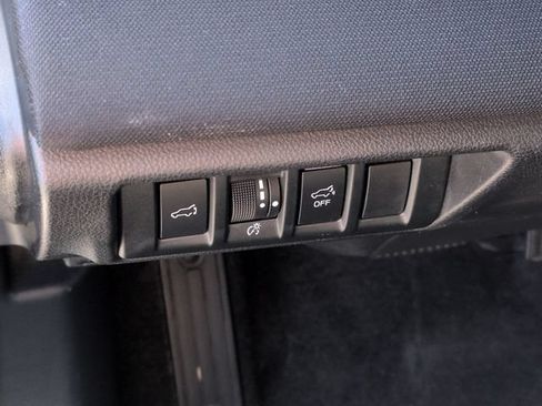 Used 2021 Subaru Outback Premium AWD/4WD image 16