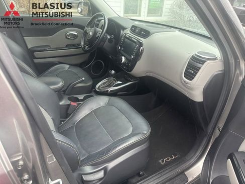 Used 2016 Kia Soul + w/ Primo Package FWD image 22