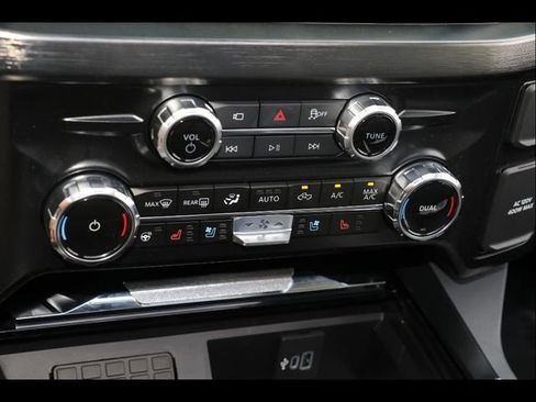 New 2025 Ford F250 Lariat w/ Lariat Ultimate Package image 24