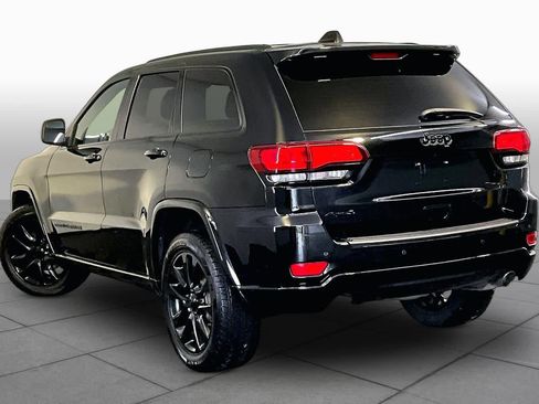 Used 2020 Jeep Grand Cherokee Altitude AWD/4WD image 12