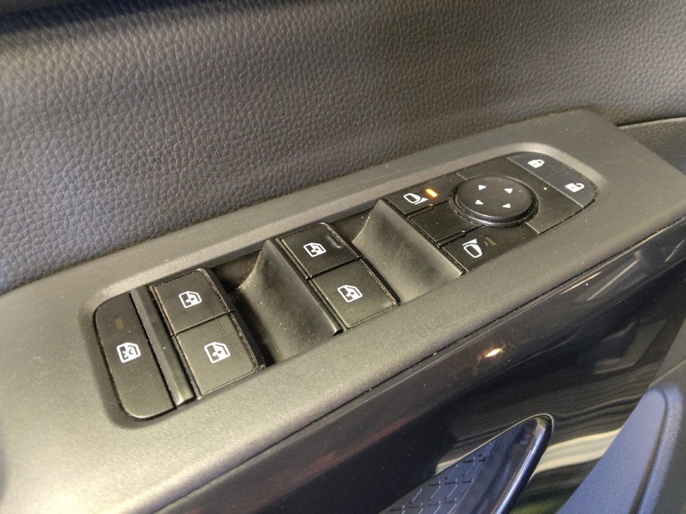 Used 2024 Nissan Pathfinder SV FWD image 27