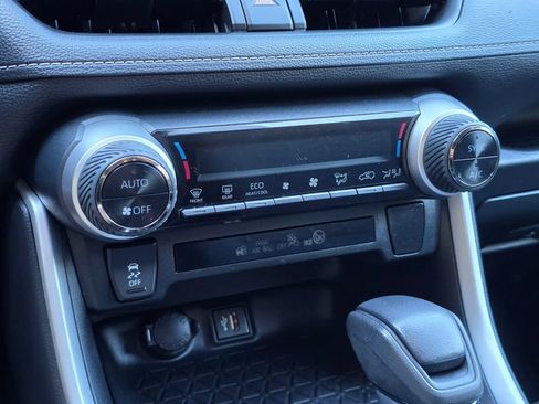 Used 2024 Toyota RAV4 AWD Hybrid image 20