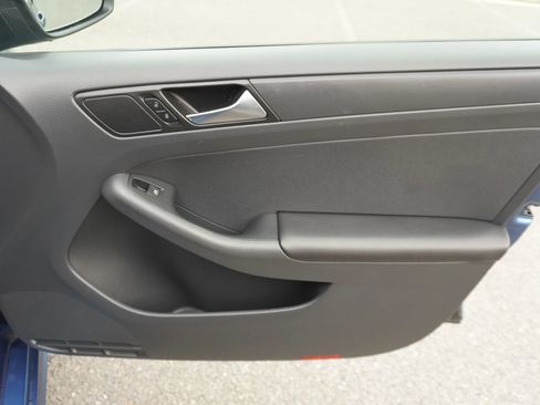 Used 2015 Volkswagen Jetta S image 22