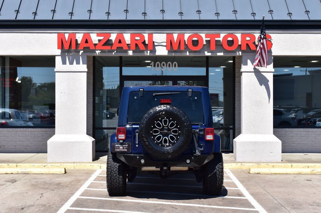 Used 2013 Jeep Wrangler Unlimited Rubicon w/ Connectivity Group AWD/4WD image 10