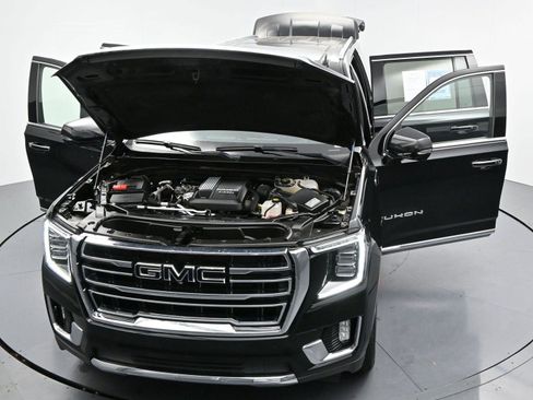Used 2021 GMC Yukon XL SLT w/ SLT Premium Package image 52