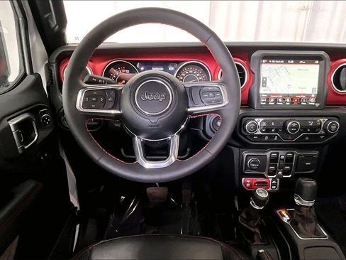 Used 2023 Jeep Gladiator Rubicon w/ Cold Weather Group image 4